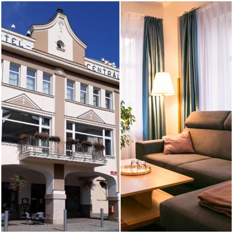 Penzion Hotelu Central ดวูร์กราโลเว นัด ลาเบม ภายนอก รูปภาพ